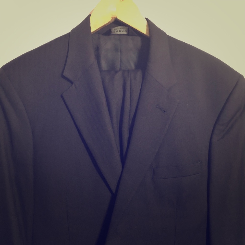 Jos A Bank Herringbone Suit. 42R, 38x30